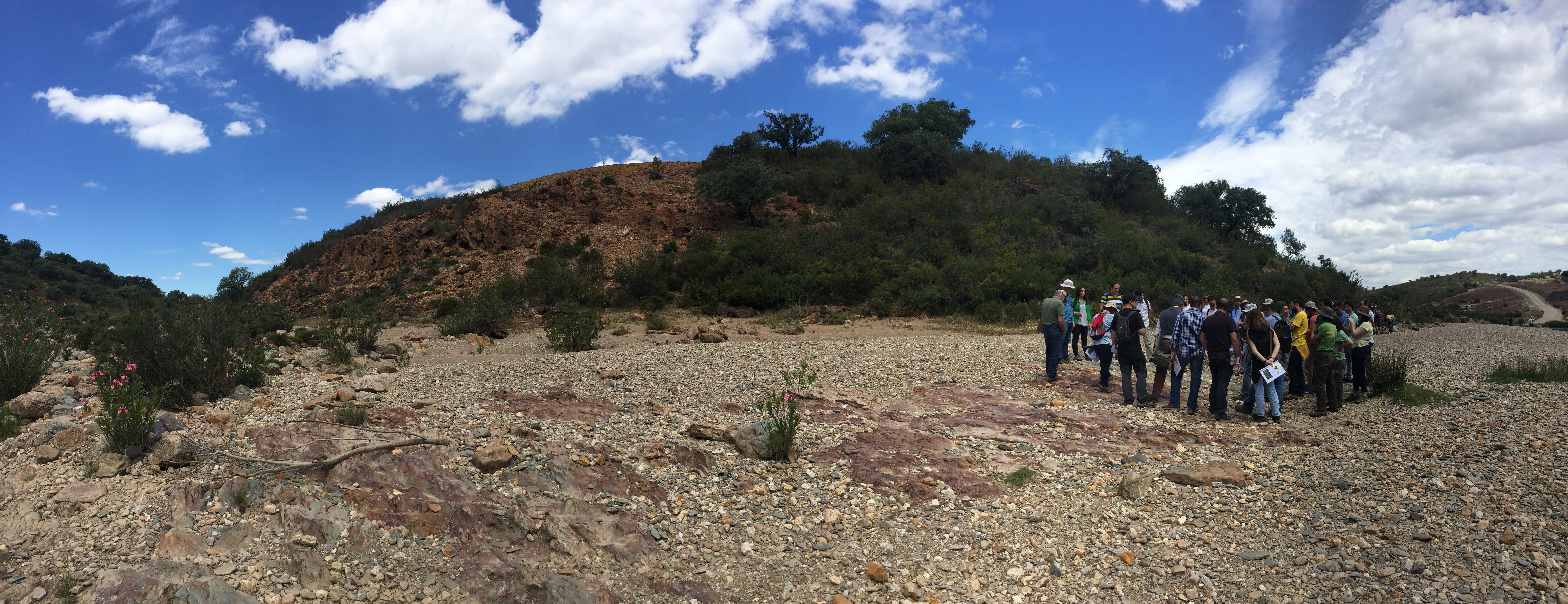 Debaixo dum chapéu de ferro em Chança